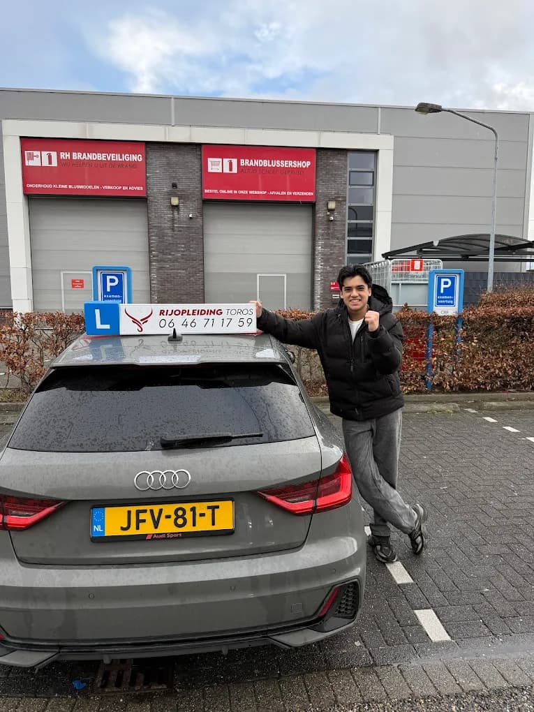 Geslaagde leerling bij Rijschool Toros